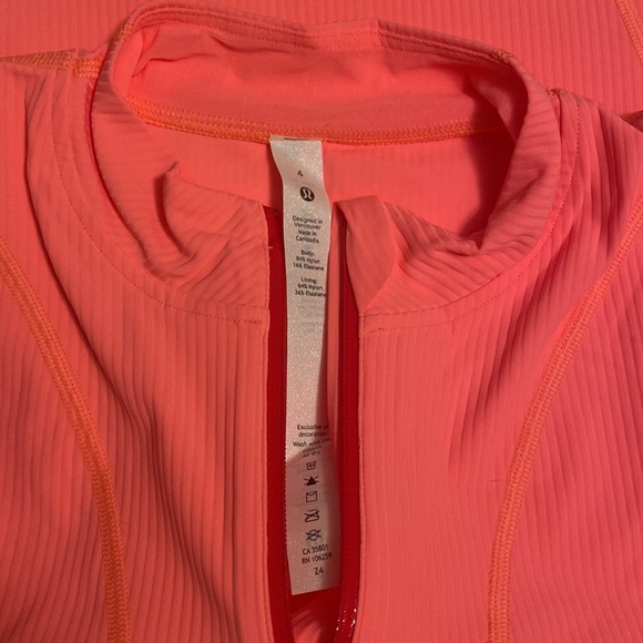 Lululemon Gloss Trim Run 1/2 Zip LS Size 4 NWT - Picture 5 of 6
